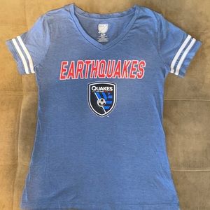 EARTHQUAKES top San Jose Quakes soccer Sz Small
